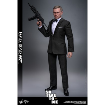 Hot Toys MMS803 No Time To Die 1/6th scale James Bond Collectible