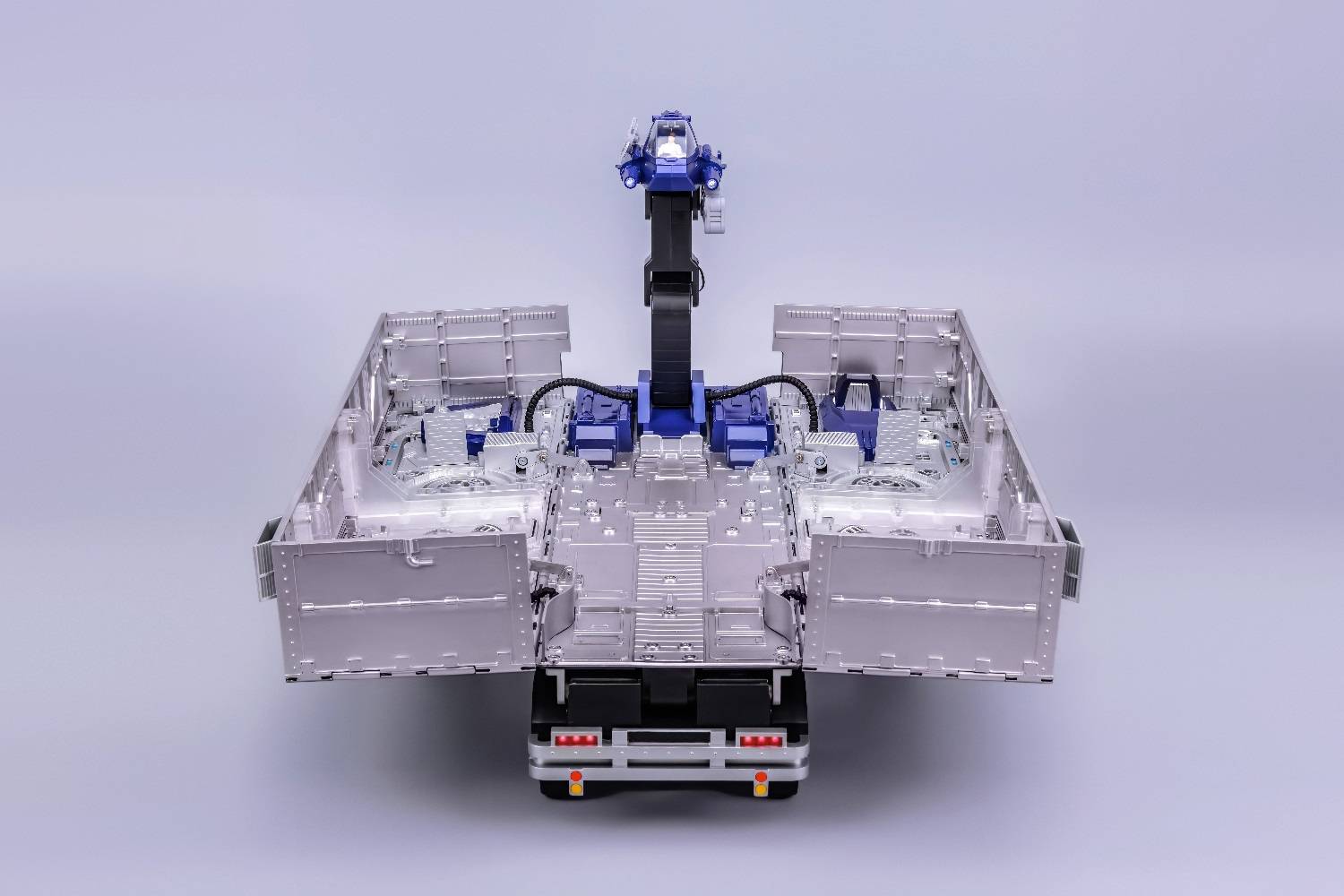Optimus Prime AutoConverting Trailer with Roller Robosen Transformers (Collectors Edition)